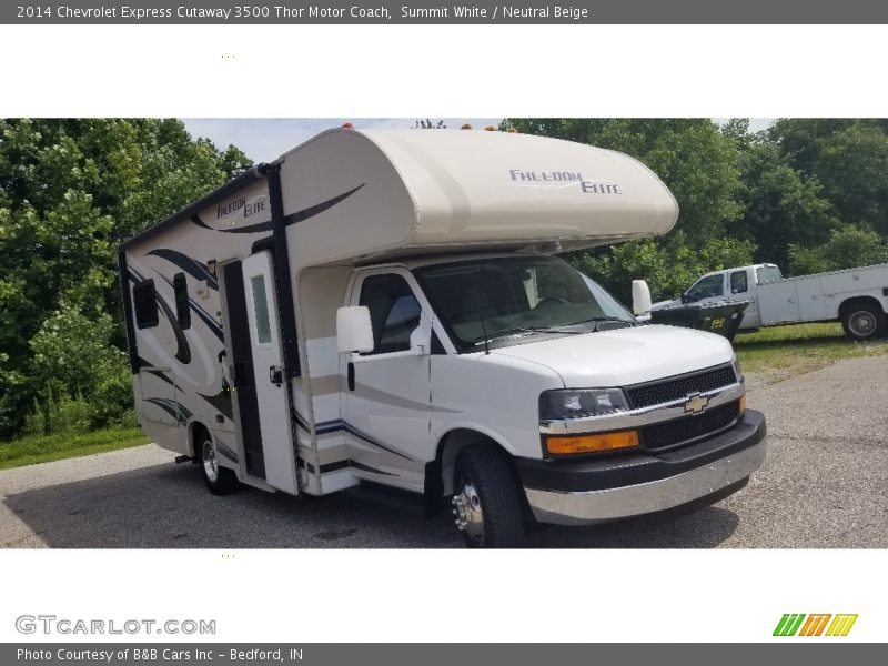  2014 Express Cutaway 3500 Thor Motor Coach Summit White