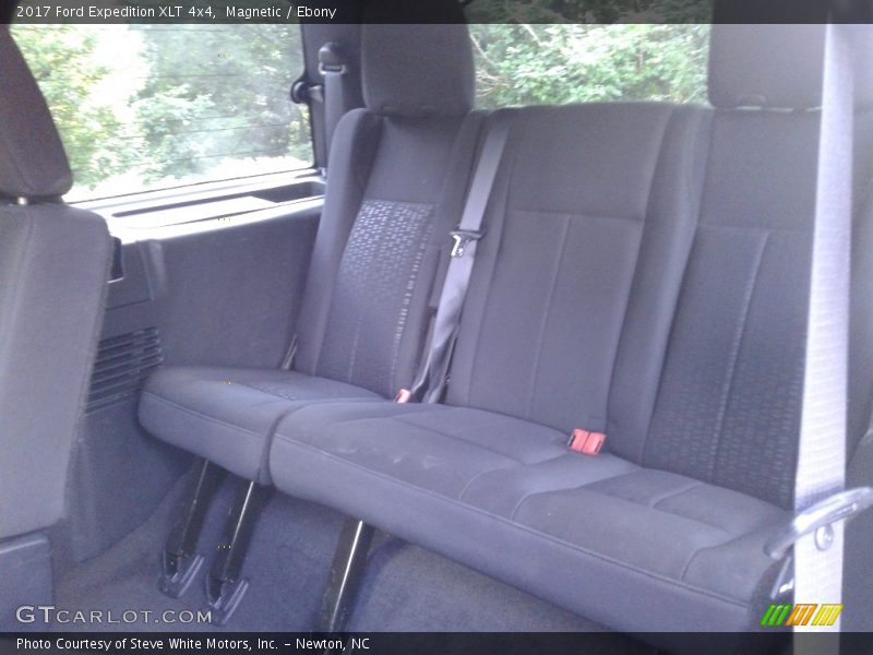 Magnetic / Ebony 2017 Ford Expedition XLT 4x4