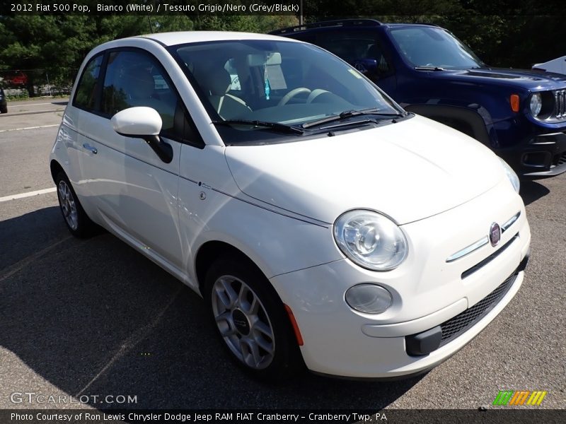 Bianco (White) / Tessuto Grigio/Nero (Grey/Black) 2012 Fiat 500 Pop