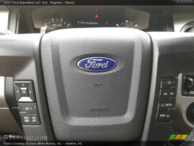 Magnetic / Ebony 2017 Ford Expedition XLT 4x4