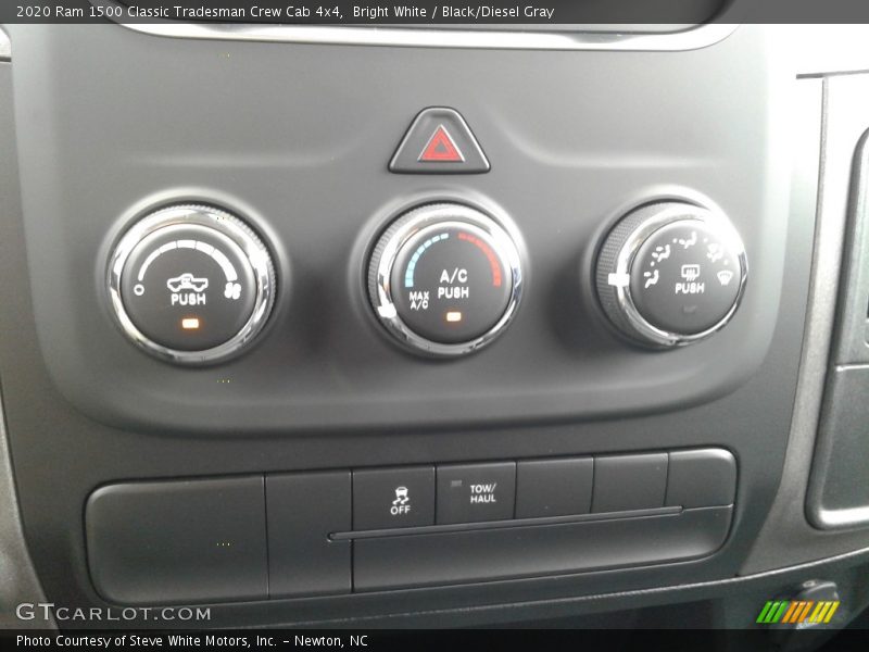 Bright White / Black/Diesel Gray 2020 Ram 1500 Classic Tradesman Crew Cab 4x4