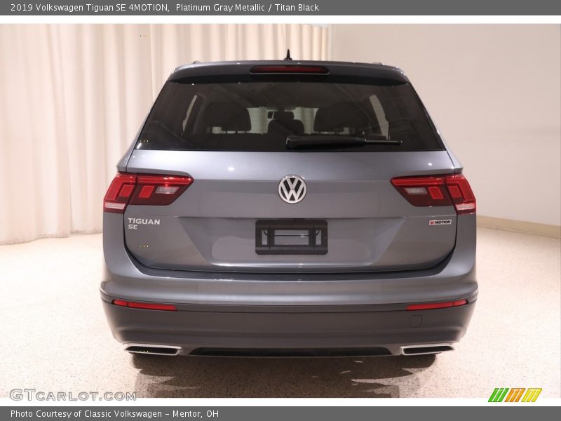 Platinum Gray Metallic / Titan Black 2019 Volkswagen Tiguan SE 4MOTION
