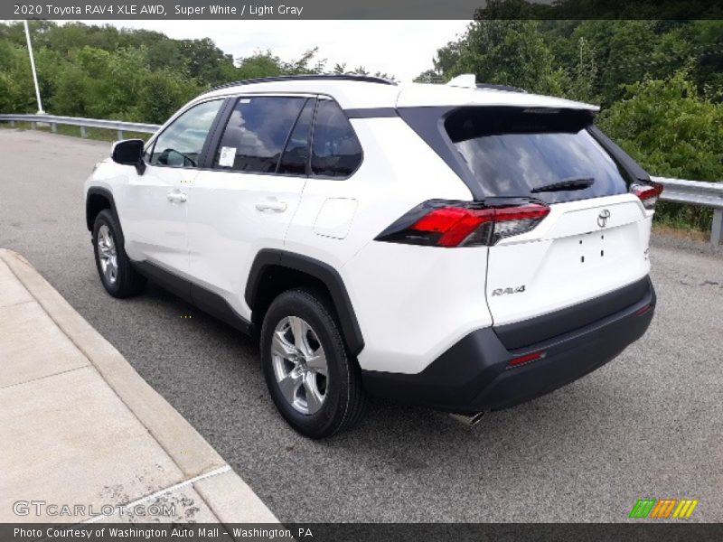 Super White / Light Gray 2020 Toyota RAV4 XLE AWD