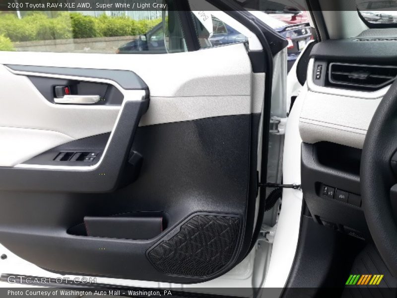 Super White / Light Gray 2020 Toyota RAV4 XLE AWD