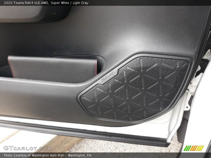 Super White / Light Gray 2020 Toyota RAV4 XLE AWD