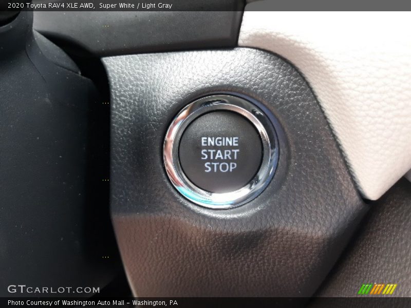 Super White / Light Gray 2020 Toyota RAV4 XLE AWD
