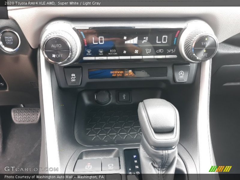 Super White / Light Gray 2020 Toyota RAV4 XLE AWD