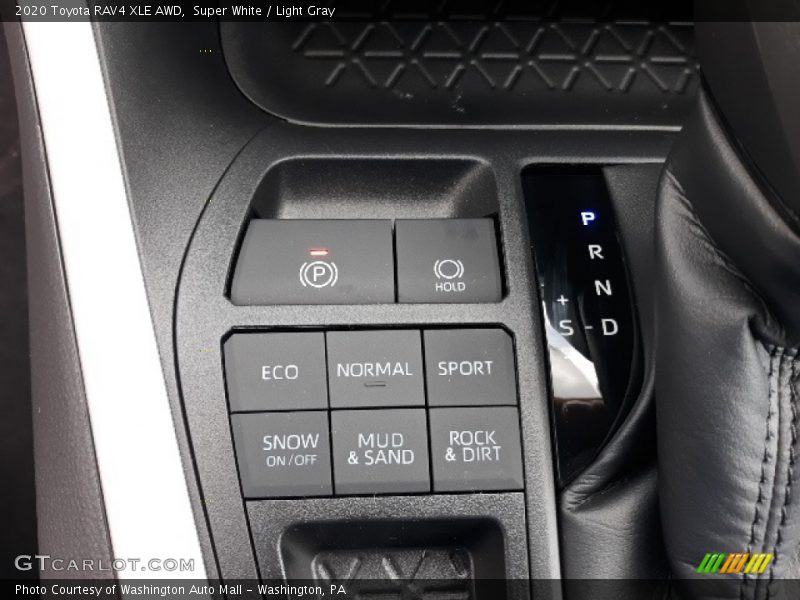 Super White / Light Gray 2020 Toyota RAV4 XLE AWD