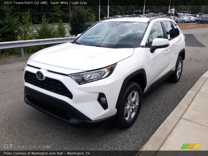 Super White / Light Gray 2020 Toyota RAV4 XLE AWD