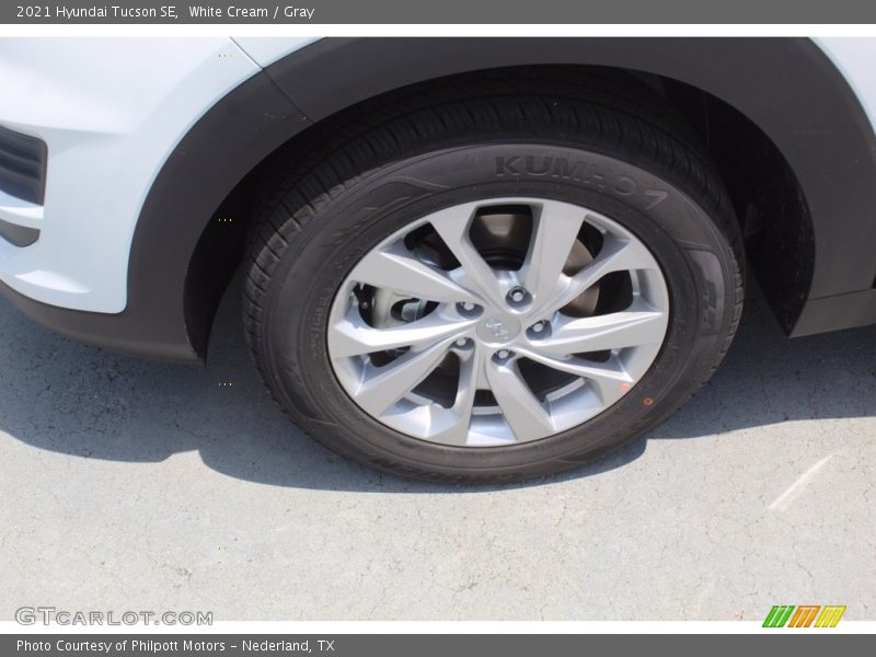 White Cream / Gray 2021 Hyundai Tucson SE