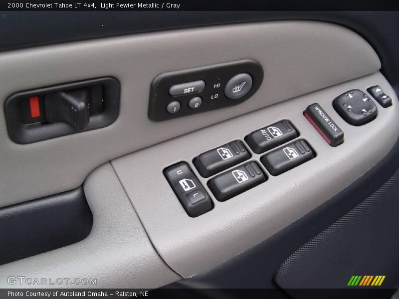 Light Pewter Metallic / Gray 2000 Chevrolet Tahoe LT 4x4