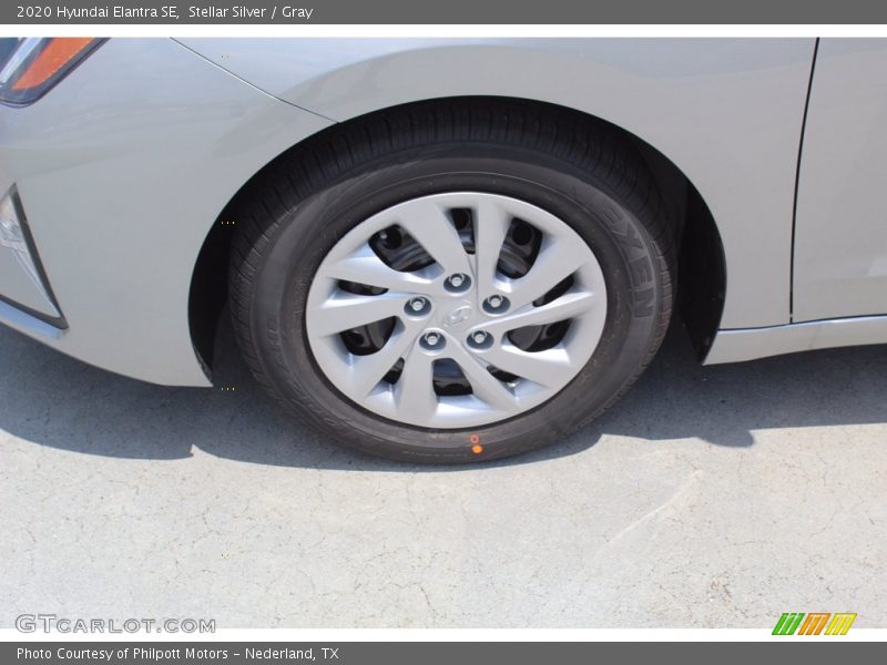 Stellar Silver / Gray 2020 Hyundai Elantra SE
