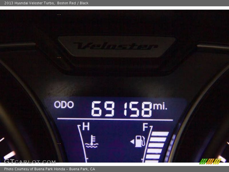 Boston Red / Black 2013 Hyundai Veloster Turbo