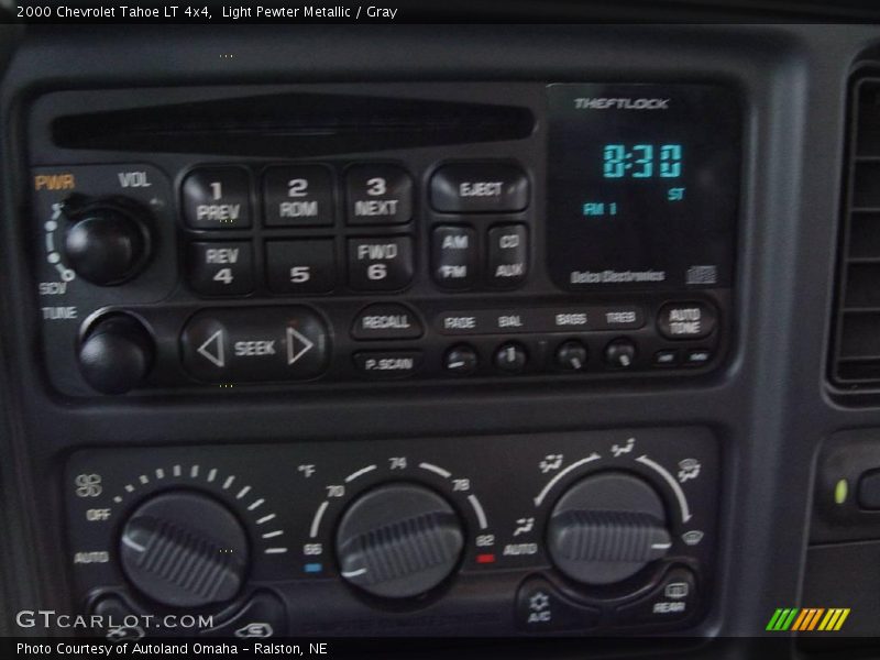 Light Pewter Metallic / Gray 2000 Chevrolet Tahoe LT 4x4