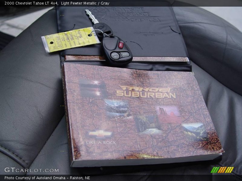 Light Pewter Metallic / Gray 2000 Chevrolet Tahoe LT 4x4