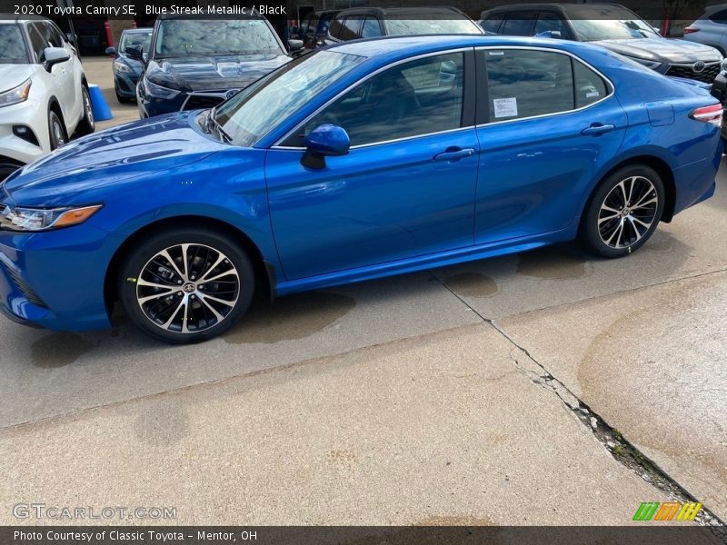 Blue Streak Metallic / Black 2020 Toyota Camry SE