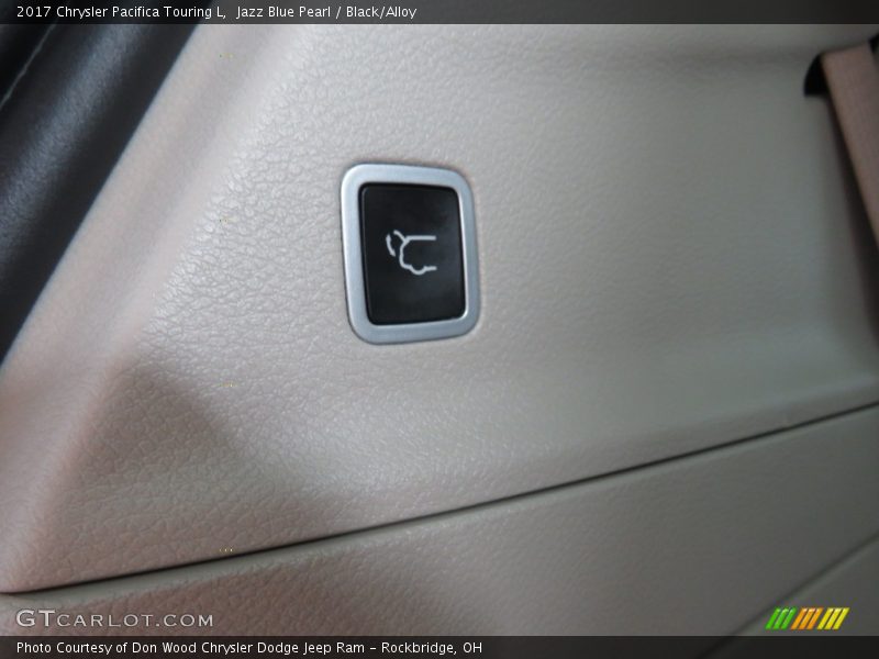 Jazz Blue Pearl / Black/Alloy 2017 Chrysler Pacifica Touring L