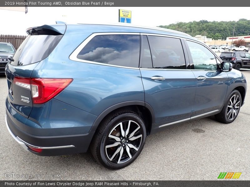 Obsidian Blue Pearl / Beige 2019 Honda Pilot Touring AWD