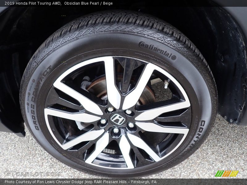 Obsidian Blue Pearl / Beige 2019 Honda Pilot Touring AWD