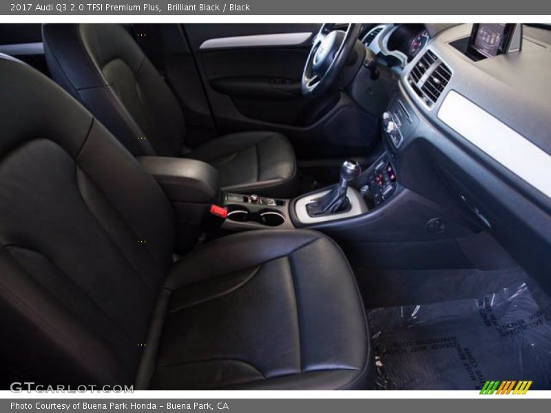 Brilliant Black / Black 2017 Audi Q3 2.0 TFSI Premium Plus