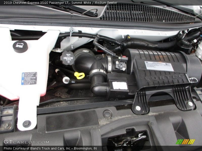 Summit White / Medium Pewter 2019 Chevrolet Express 3500 Passenger LT