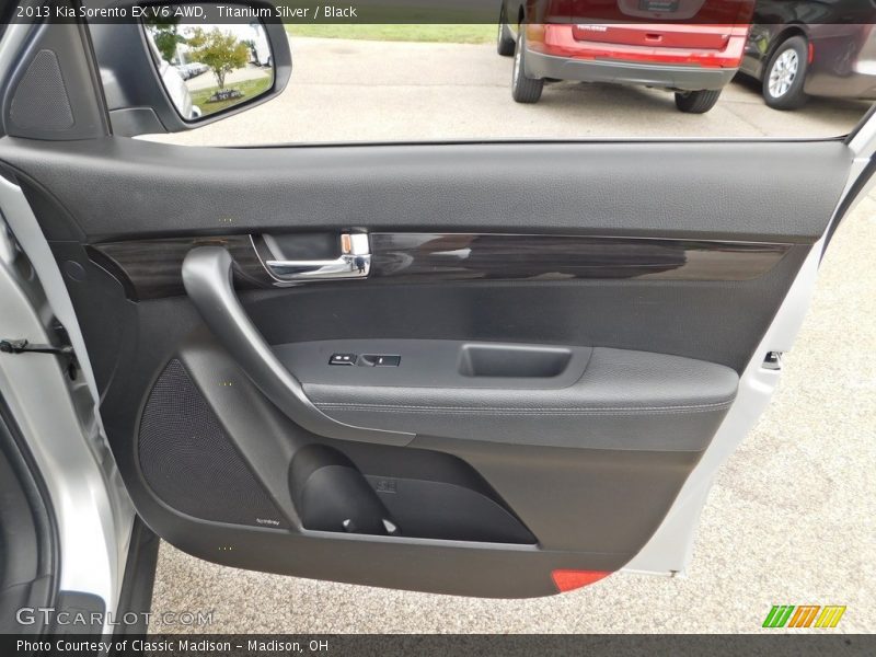 Door Panel of 2013 Sorento EX V6 AWD