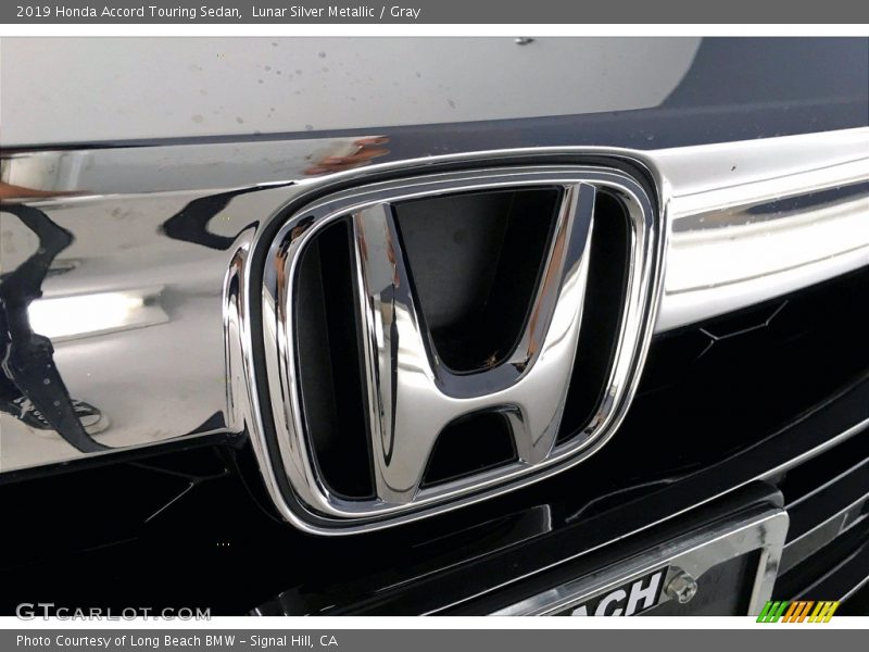 Lunar Silver Metallic / Gray 2019 Honda Accord Touring Sedan