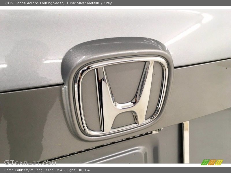Lunar Silver Metallic / Gray 2019 Honda Accord Touring Sedan