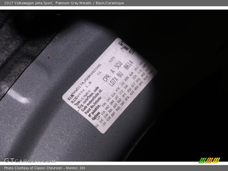 Platinum Gray Metallic / Black/Ceramique 2017 Volkswagen Jetta Sport