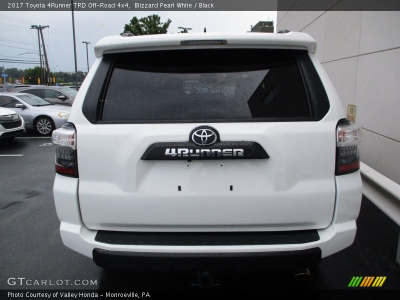 Blizzard Pearl White / Black 2017 Toyota 4Runner TRD Off-Road 4x4