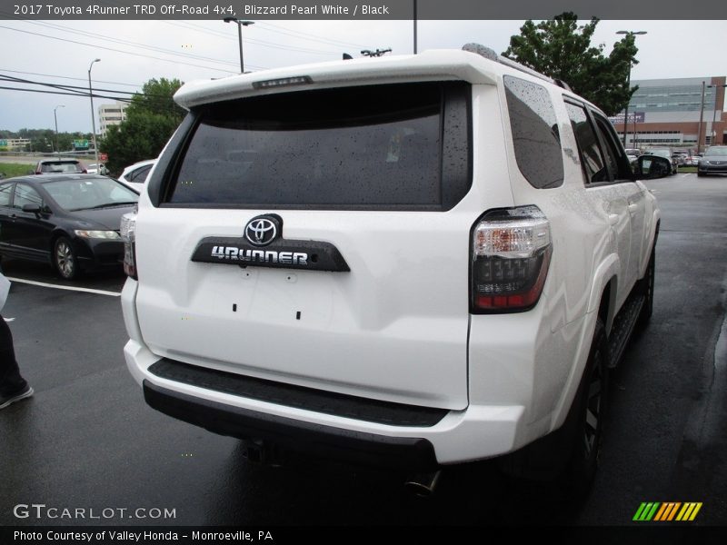 Blizzard Pearl White / Black 2017 Toyota 4Runner TRD Off-Road 4x4