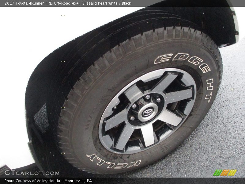 Blizzard Pearl White / Black 2017 Toyota 4Runner TRD Off-Road 4x4