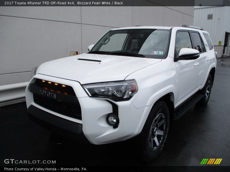 Blizzard Pearl White / Black 2017 Toyota 4Runner TRD Off-Road 4x4