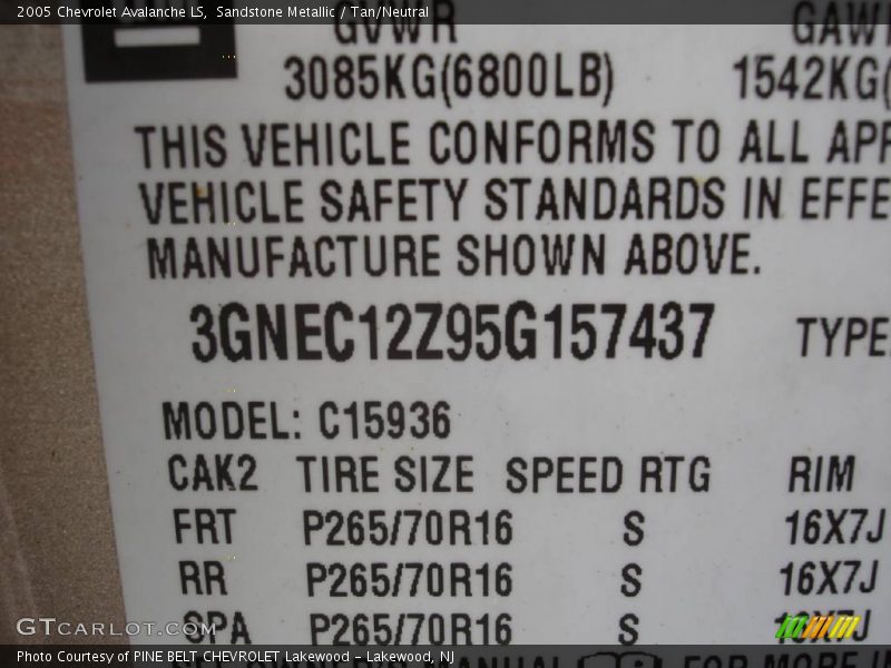 Sandstone Metallic / Tan/Neutral 2005 Chevrolet Avalanche LS