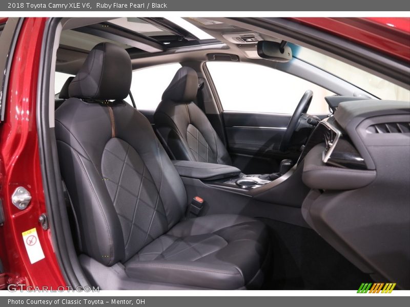 Ruby Flare Pearl / Black 2018 Toyota Camry XLE V6