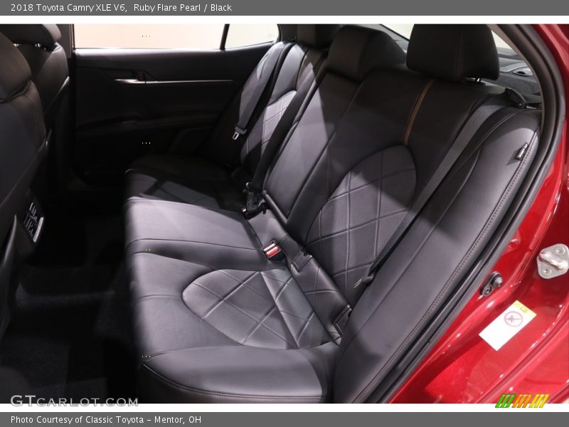 Ruby Flare Pearl / Black 2018 Toyota Camry XLE V6