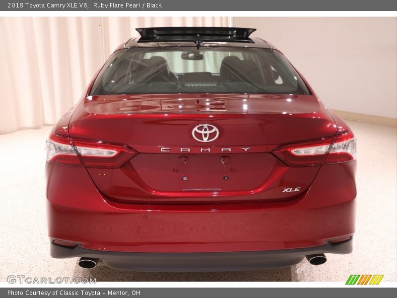 Ruby Flare Pearl / Black 2018 Toyota Camry XLE V6