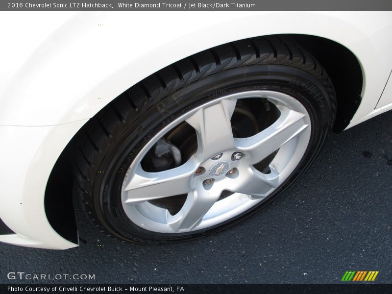 White Diamond Tricoat / Jet Black/Dark Titanium 2016 Chevrolet Sonic LTZ Hatchback