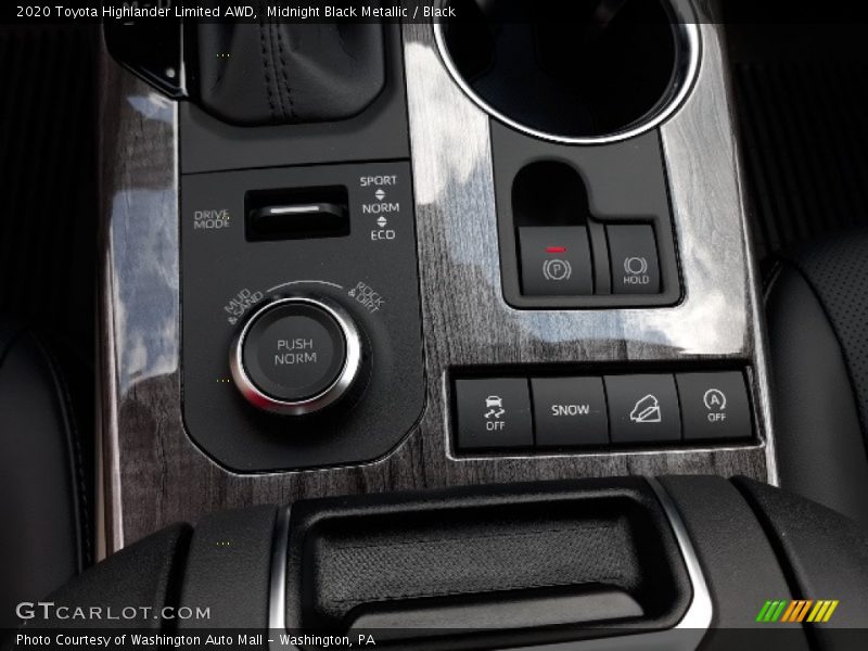 Midnight Black Metallic / Black 2020 Toyota Highlander Limited AWD