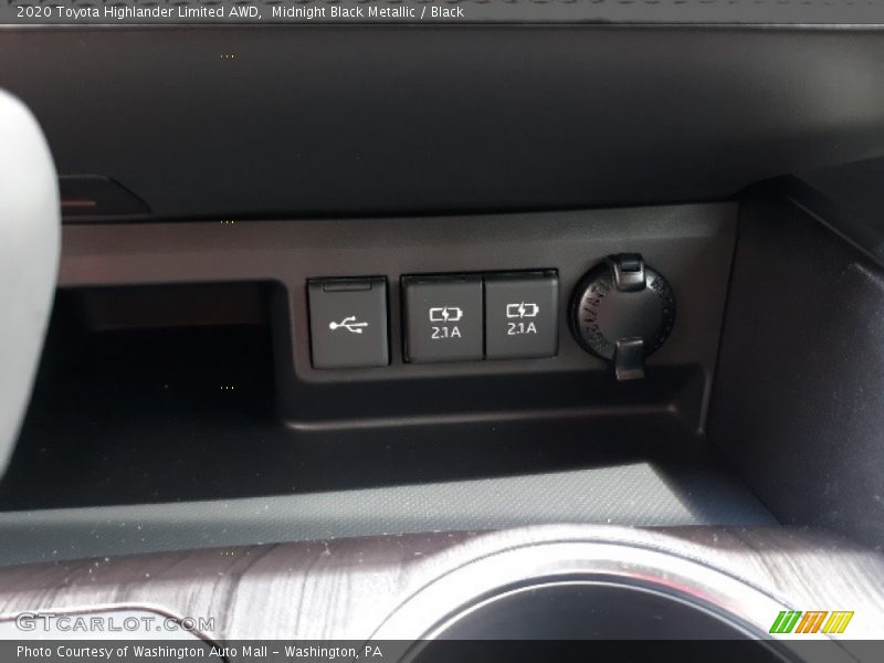 Midnight Black Metallic / Black 2020 Toyota Highlander Limited AWD