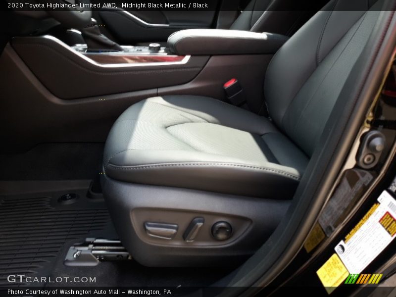 Midnight Black Metallic / Black 2020 Toyota Highlander Limited AWD