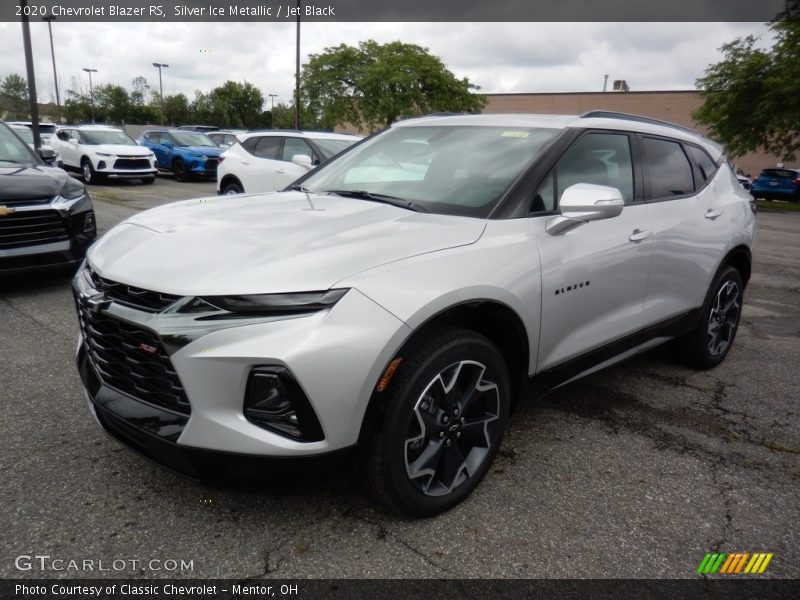 Front 3/4 View of 2020 Blazer RS
