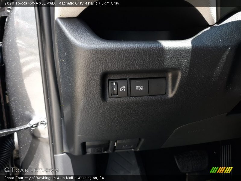 Magnetic Gray Metallic / Light Gray 2020 Toyota RAV4 XLE AWD