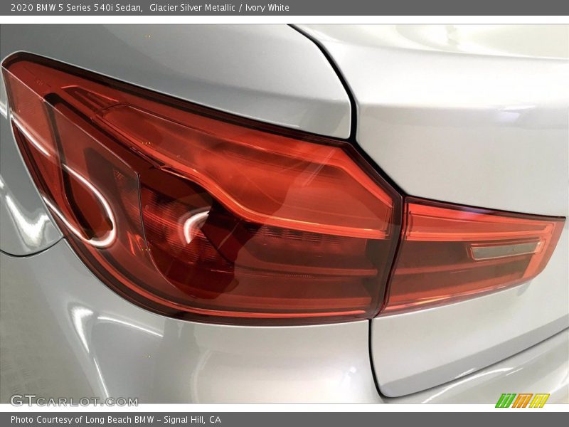 Glacier Silver Metallic / Ivory White 2020 BMW 5 Series 540i Sedan