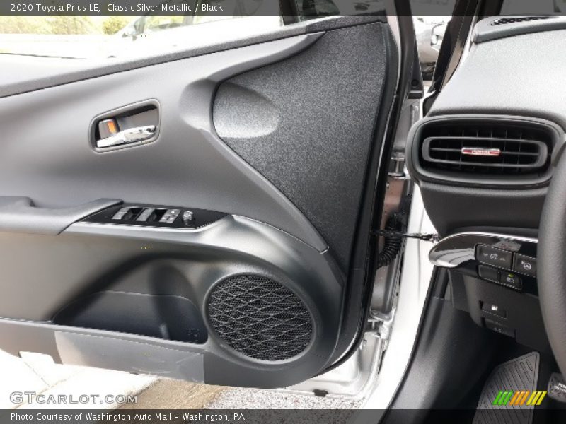 Classic Silver Metallic / Black 2020 Toyota Prius LE