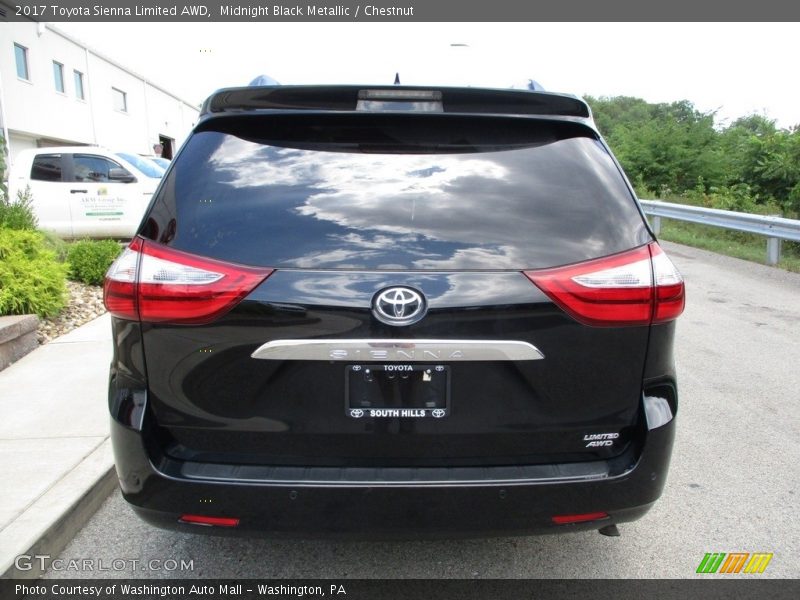 Midnight Black Metallic / Chestnut 2017 Toyota Sienna Limited AWD