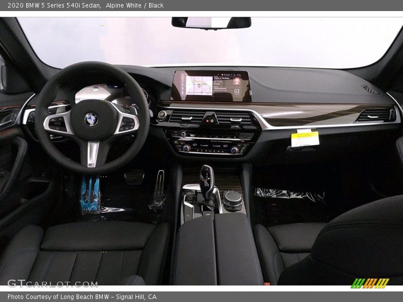 Alpine White / Black 2020 BMW 5 Series 540i Sedan
