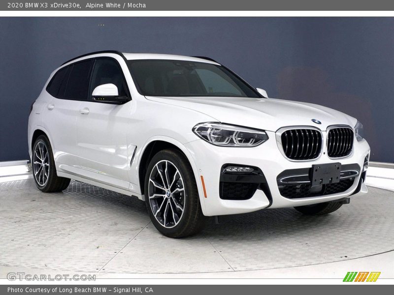 Front 3/4 View of 2020 X3 xDrive30e
