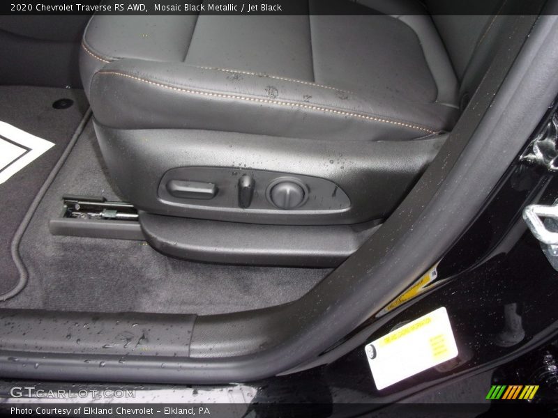 Mosaic Black Metallic / Jet Black 2020 Chevrolet Traverse RS AWD