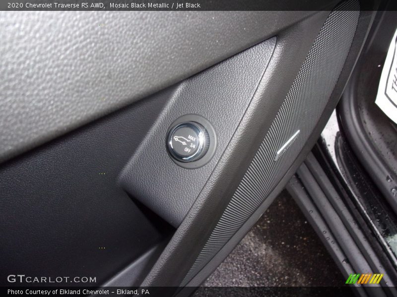 Mosaic Black Metallic / Jet Black 2020 Chevrolet Traverse RS AWD